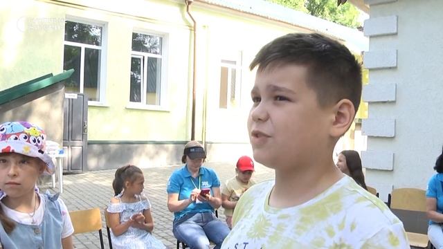 Діти-переселенці в Житомирі безкоштовно відвідують табір емоційного відновлення