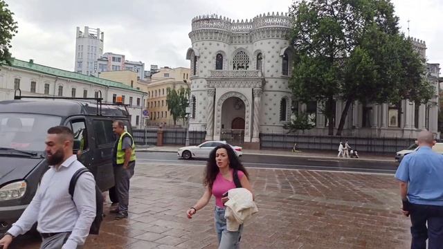 День 1-й (Красная площадь) /День 2-й (Арбат) смотреть онлайн