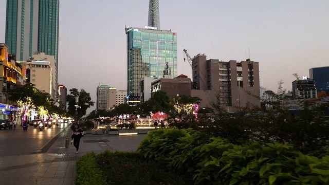 Отдых во Вьетнаме: прогулка по городу Хошимин (Сайгон), ужин на теплоходе смотреть онлайн