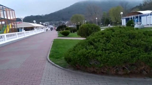 Тучи спускаются с гор