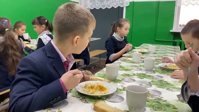 Школьная столовая! Филиал МБОУ СОШ с.Карабашево ООШ д.Иштеряково смотреть онлайн