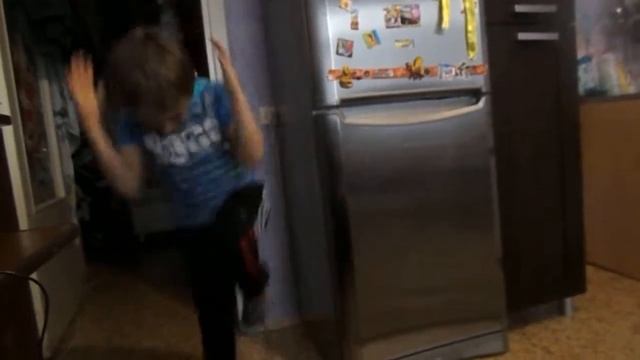 танцует и кайфует смотреть онлайн