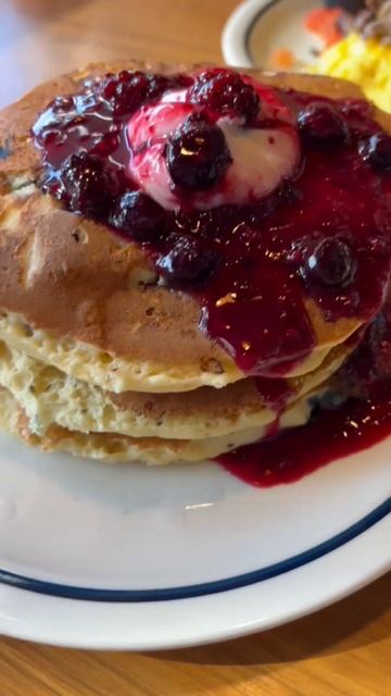 Американский завтрак 🥞 Американские панкейки 🇺🇸 Майами Флорида США #майами #американскиепанкейки смотреть онлайн