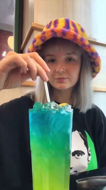 Пришёл в РЕСТОРАН, а готовишь СЕБЕ САМ! #жизньвтаиланде #барбекю смотреть онлайн