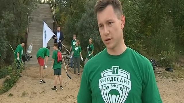 Волонтеры «Экодесанта» навели порядок на берегу Волги у Павловской рощи смотреть онлайн