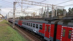 Электропоезд ЭД4М-0465 отправляется на станцию Отдых D3