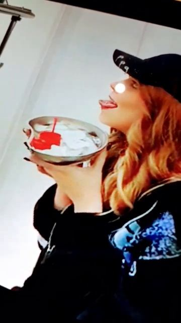 Ксюша решила проколоть себе язык дабл Бабл смотреть онлайн