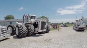 Самый большой трактор 20 века! BIG BUD 16V 747