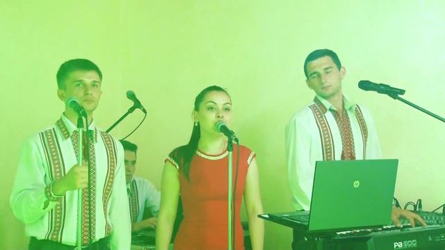 "В'язанка українських пісень". Танці на українському весіллі смотреть онлайн