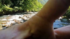 РУЧЬЕВАЯ ФОРЕЛЬ НА СПИННИНГ В ГОРНОЙ РЕКЕ. Ловля неактивной форели (4K)