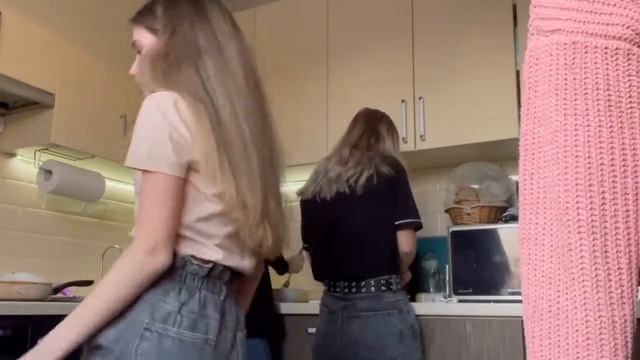 Короче говоря, мы ГОТОВИМ кушать 🤪 Маша Скакальская/ девули 🤍 смотреть онлайн