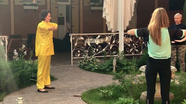 QiGong 12 июня, Отель Империал смотреть онлайн