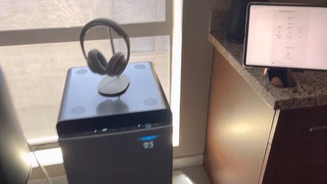 Samsung Cube Smart Air Purifier AX300T9080S in stacked mode. смотреть онлайн