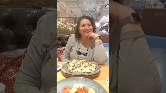 Вкусный ужин в Моремании с прекрасной Натали смотреть онлайн