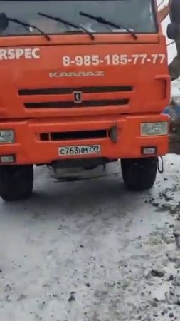 Устройство стоек шпунтового ограждения котлована 📞 Аренда спецтехники тел. +7 (985) 185-77-77.