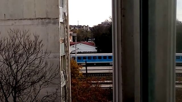 Прибытие ЭП2Д на станцию Евпатория Курорт. смотреть онлайн