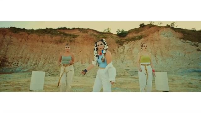 Марина і компанія ПО БАРАБАНУ Official Music Video смотреть онлайн