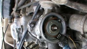 Замена Вакуумного Регулятора Трамблера Зажигания Машины ВАЗ 2108