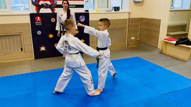 Спарринг на 3 шага тхэквондо Самбо-масоги смотреть онлайн