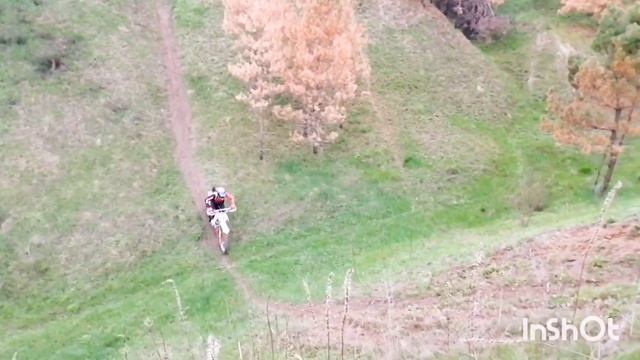 братва наробатывает скил по горкам и проверяют свои возможности в хард эндуро часть вторая смотреть онлайн