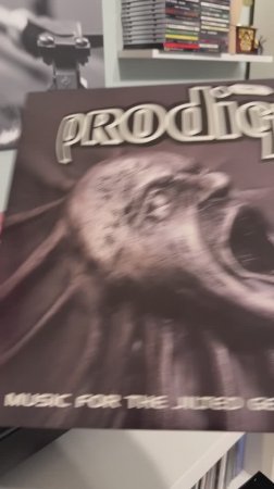 Распаковка винила The Prodigy - Music For The Jilted Generation (1994/2006 XL)