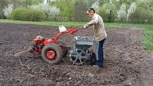 Посадка картофеля мотоблоком МТЗ-05, 2025 г., часть 1