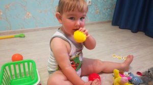 АДЕЛИНЕ 2 ГОДИКА.ИЗУЧАЕМ ОВОЩИ И ФРУКТЫ.БОЛТОЛОГИЯ (архив)