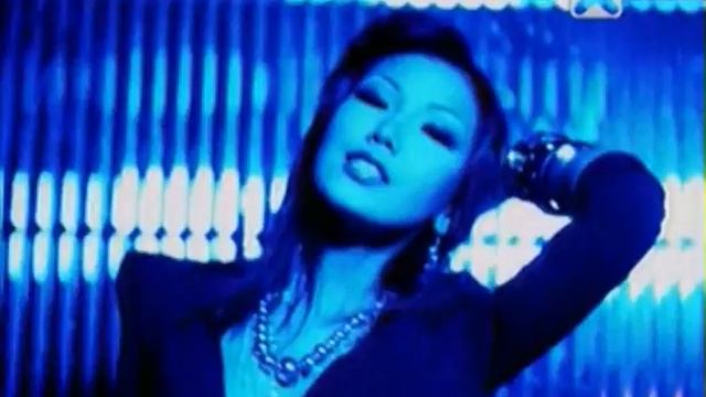 Zhenis Khan feat. Mika - Сен Барда (Official Music Video) смотреть онлайн