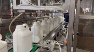 Весовое дозирование на Автоматическая линия розлива в ПЭТ тару. ООО "БЛС Инжиниринг"