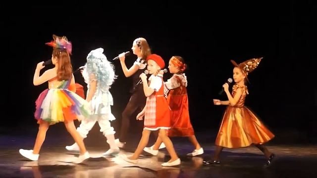 "Конек-горбунок" -- Зазеркалье смотреть онлайн