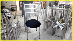 Процесс производства металлических стульев в Пакистане