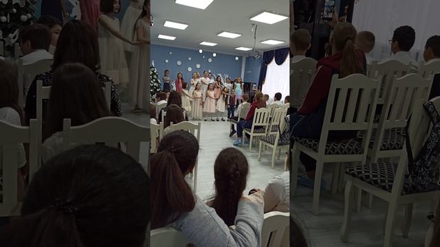 Время верить в чудеса песня.
