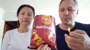 МУКБАНГ. КУШАЕМ ЧИПСЫ ЛЭЙС СО ВКУСОМ ЛОБСТЕРА