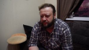 Я рассказываю про уборку в домике и читаю комментарии на рутуб Деревенский влог ПОДВАЛ ИЛЬИЧА