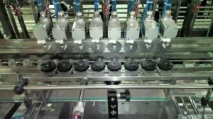 Автоматическая двухручьевая линия розлива средства для розжига в ПЭТ тару с крышкой типа фэйри. БЛС