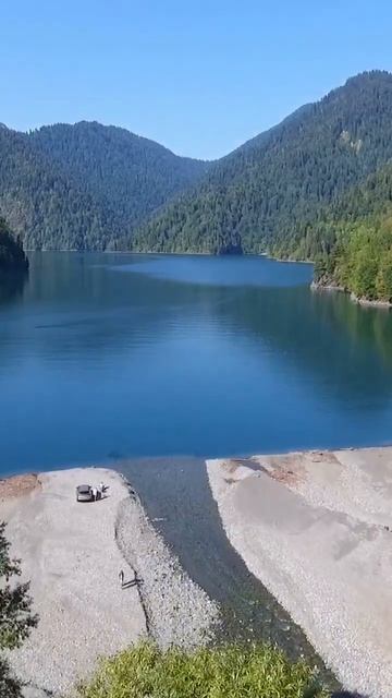 Абхазия, высокогорное озеро Рица, середина июня, ЛЕТО 2024 смотреть онлайн