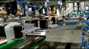 Шнек с дозаторов в составе автоматическая линия розлива в ПЭТ тару от ООО "БЛС Инжиниринг"