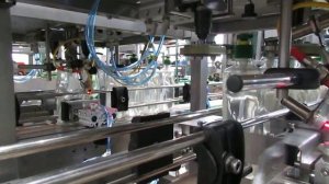 Укупор роликовый дозатор в составе автоматической линии розлива. ООО «БЛС Инжиниринг».