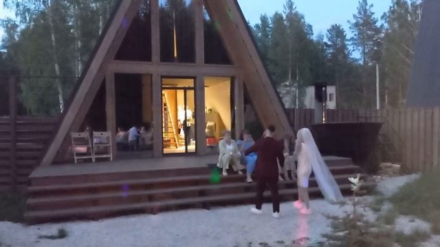 "Пусть миром правит любовь!" Ведущий Андрей Белоусов на свадьбе турбаза "Dacha" 21.06.24 смотреть онлайн