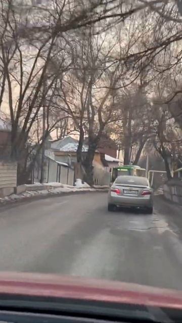 Алматы. Улица Оспанова. Февраль 2022. Kazakhstan. Almaty. The roads. February смотреть онлайн