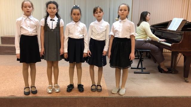 Вокальный ансамбль "Росинка", 2 в.г., Муз. А.Аренского, сл. А.Майкова «Спи, дитя моё, усни» смотреть онлайн