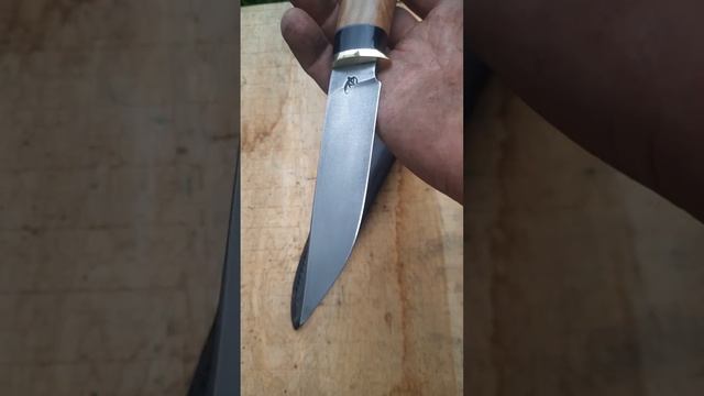 Кованый вручную с отжигом универсальный нож ШХ15СГ смотреть онлайн