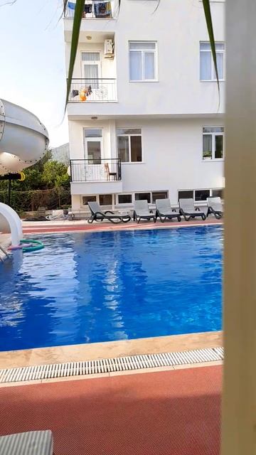 Бассейн в отеле,Турция смотреть онлайн