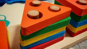 собираем детский деревянный конструктор для малышей