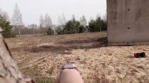 устанавливаем столбы для забора под сетку рабицу, своими силами #дача #забор