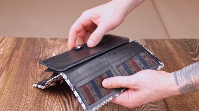 Обзор кожаного женского кошелька KARYA 21009