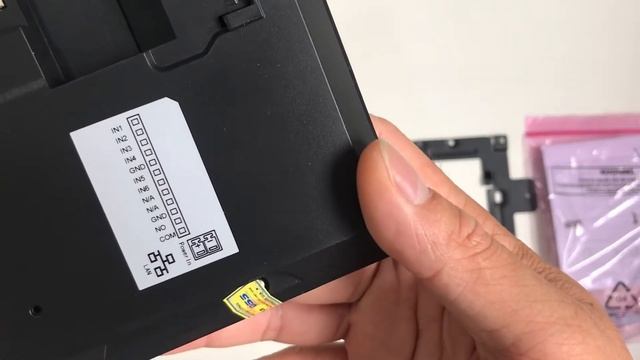 Mở hộp Màn hình chuôn cửa IP Dahua DHI-VTH2421FW-P