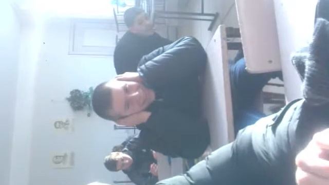 Главный сасун получил лыща..3gp смотреть онлайн