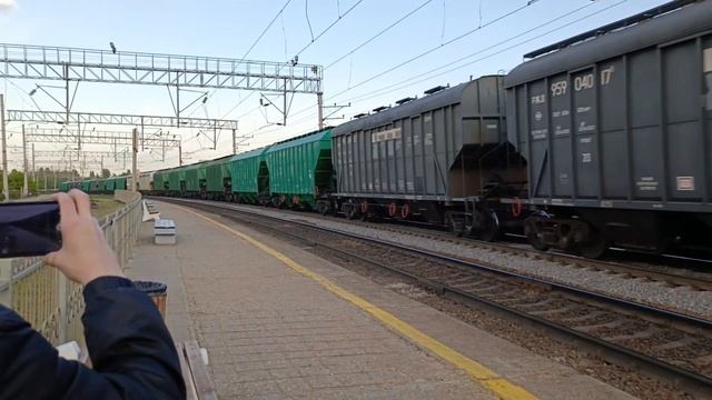 Двухэтажка!!! Подборка поездов на пл. Площадь Ленина. Часть 5, г. Саратов. смотреть онлайн