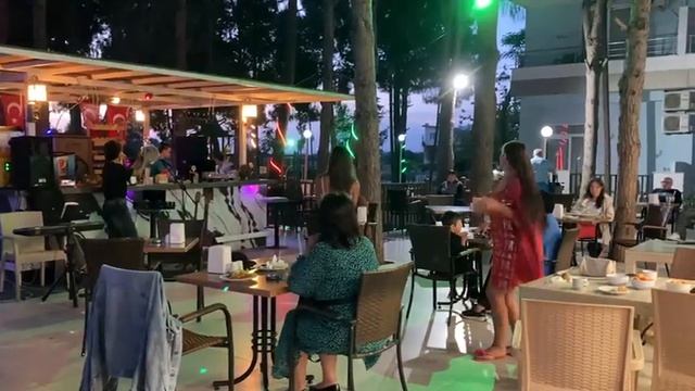 Во время ужинавотеле Prenses Sealine Beach Hotel Турция During dinner at Prenses Sealine Beach Hote